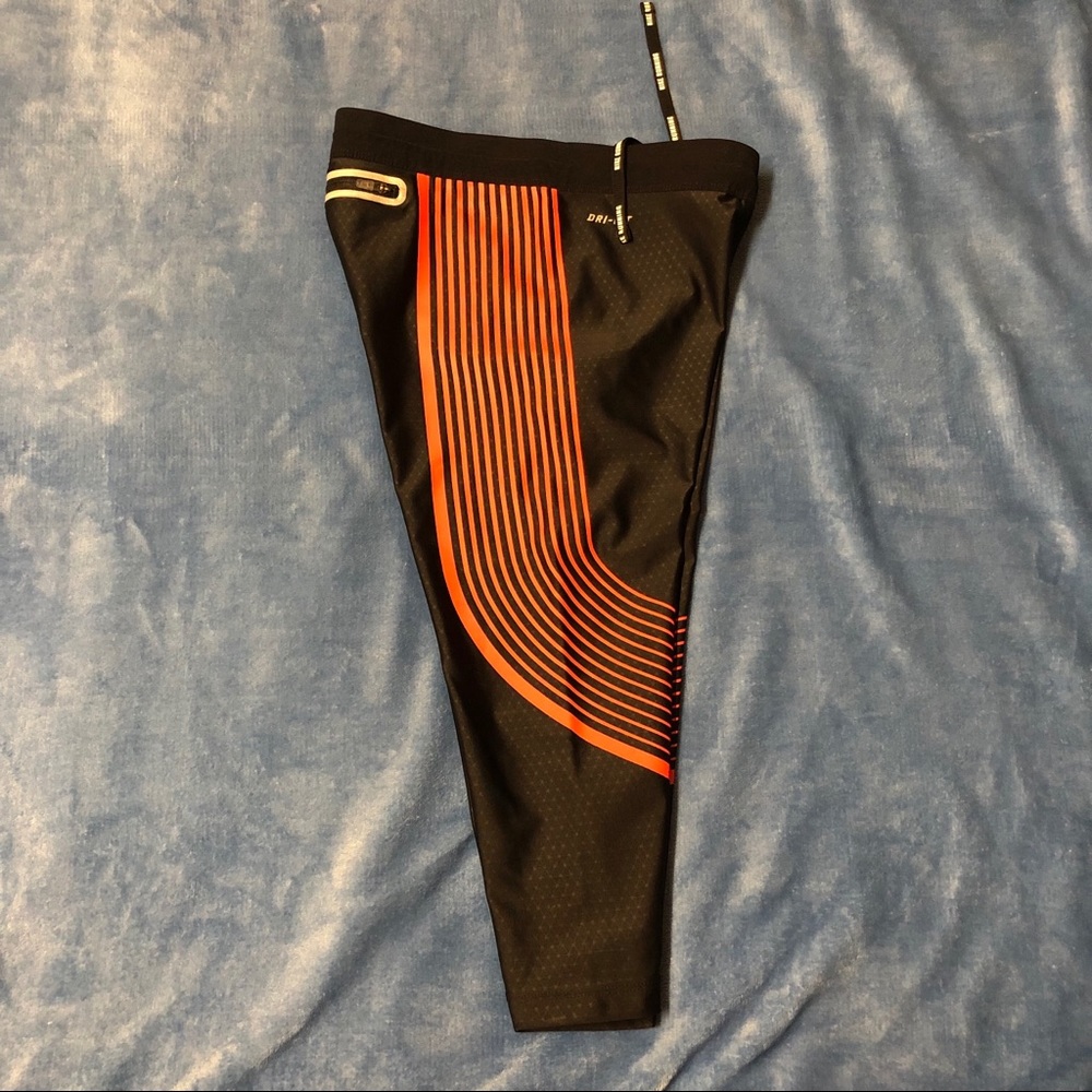Nike Dri-fit Legging - Picture 5 of 6